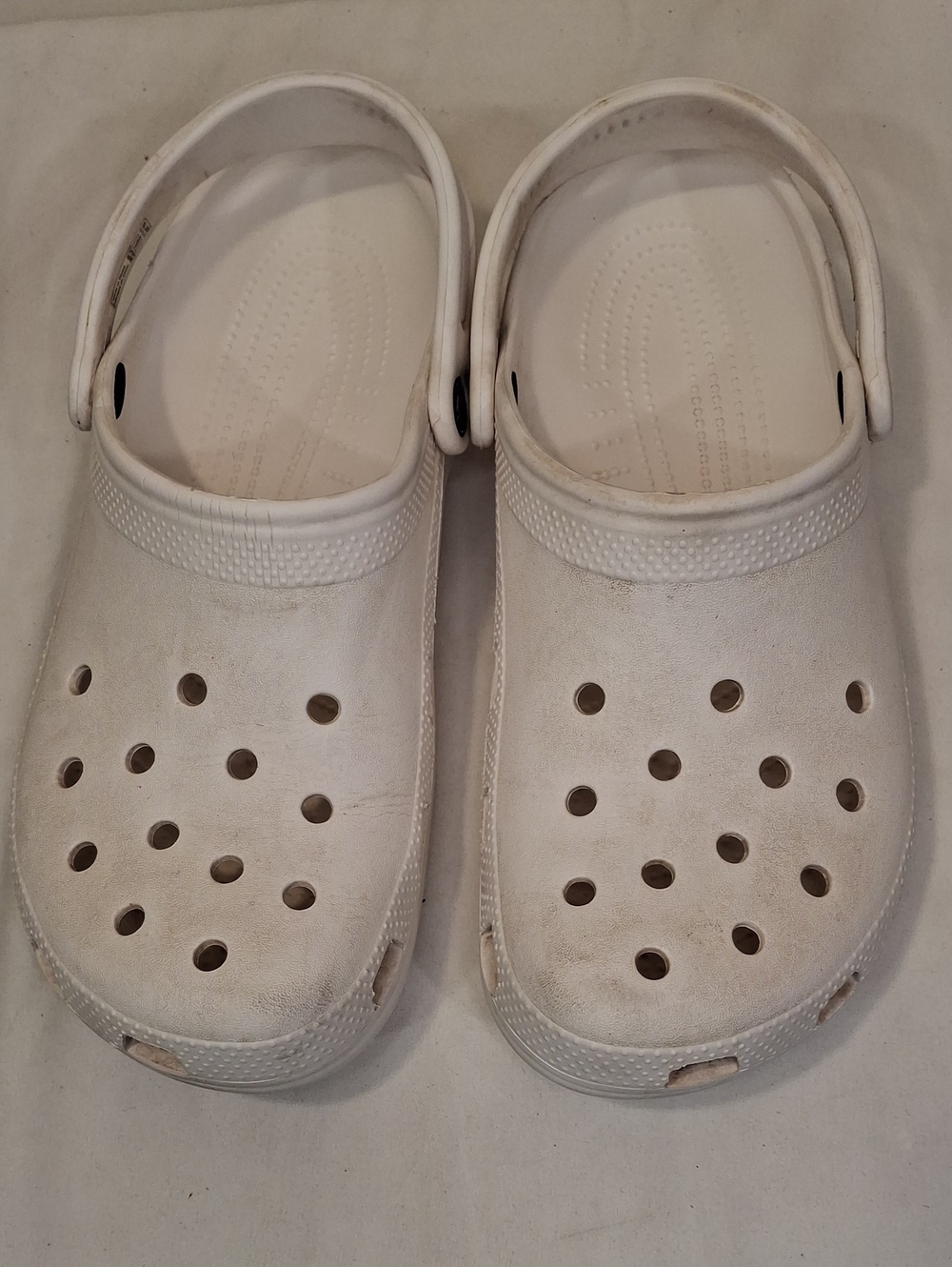 CROCS Unisex Classic White Clog Sandals M10, W12. Lightly Worn.